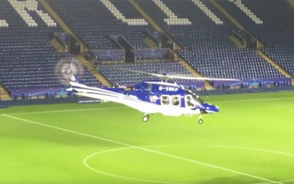 Dono do Leicester sai do Estádio de Helicóptero para Fugir ao Transito